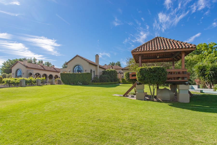 5 Bedroom Property for Sale in Winelands Western Cape